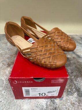Journee Collection Ekko Woven Cognac Flats